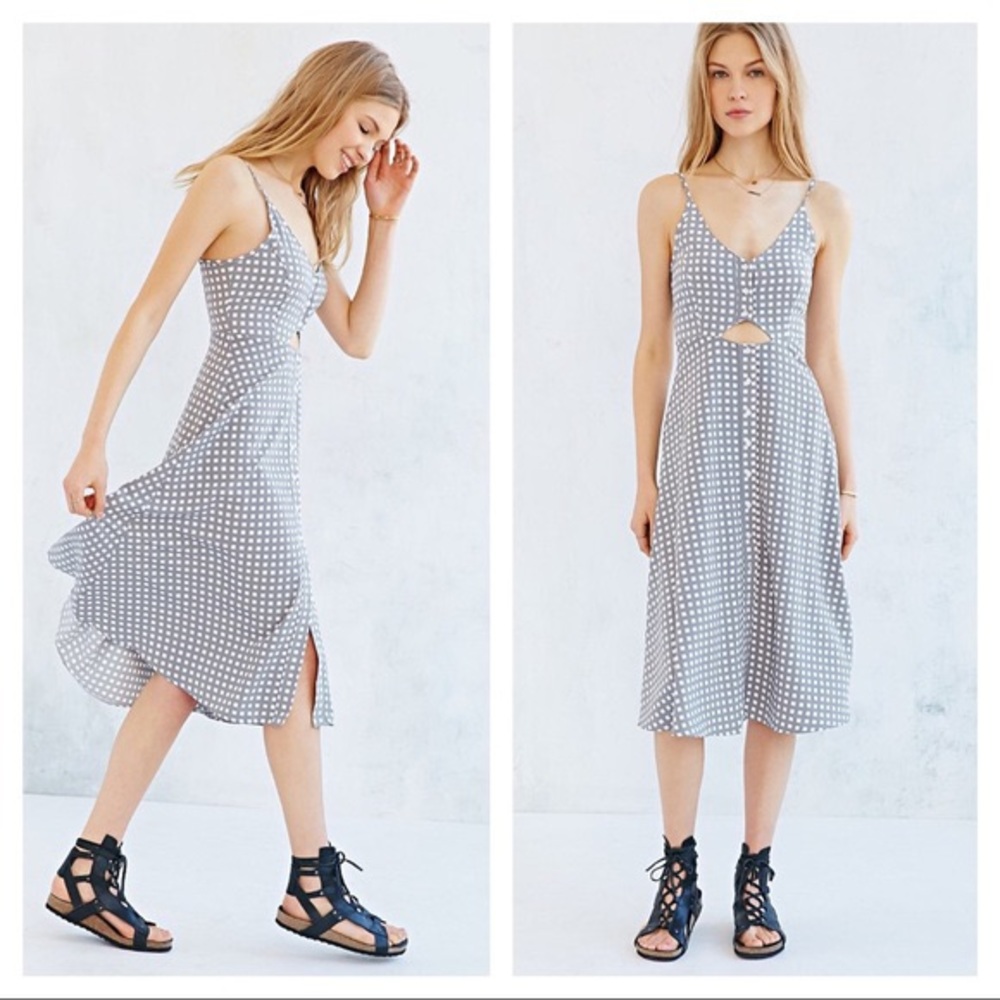 Oh My Love Keyhole Front Dress